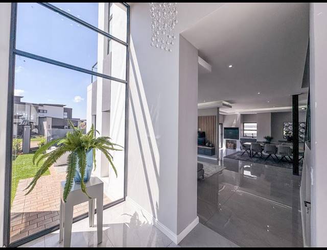 4 BEDROOM HOUSE FOR SALE IN FOUNTAINBROOK ESTATE